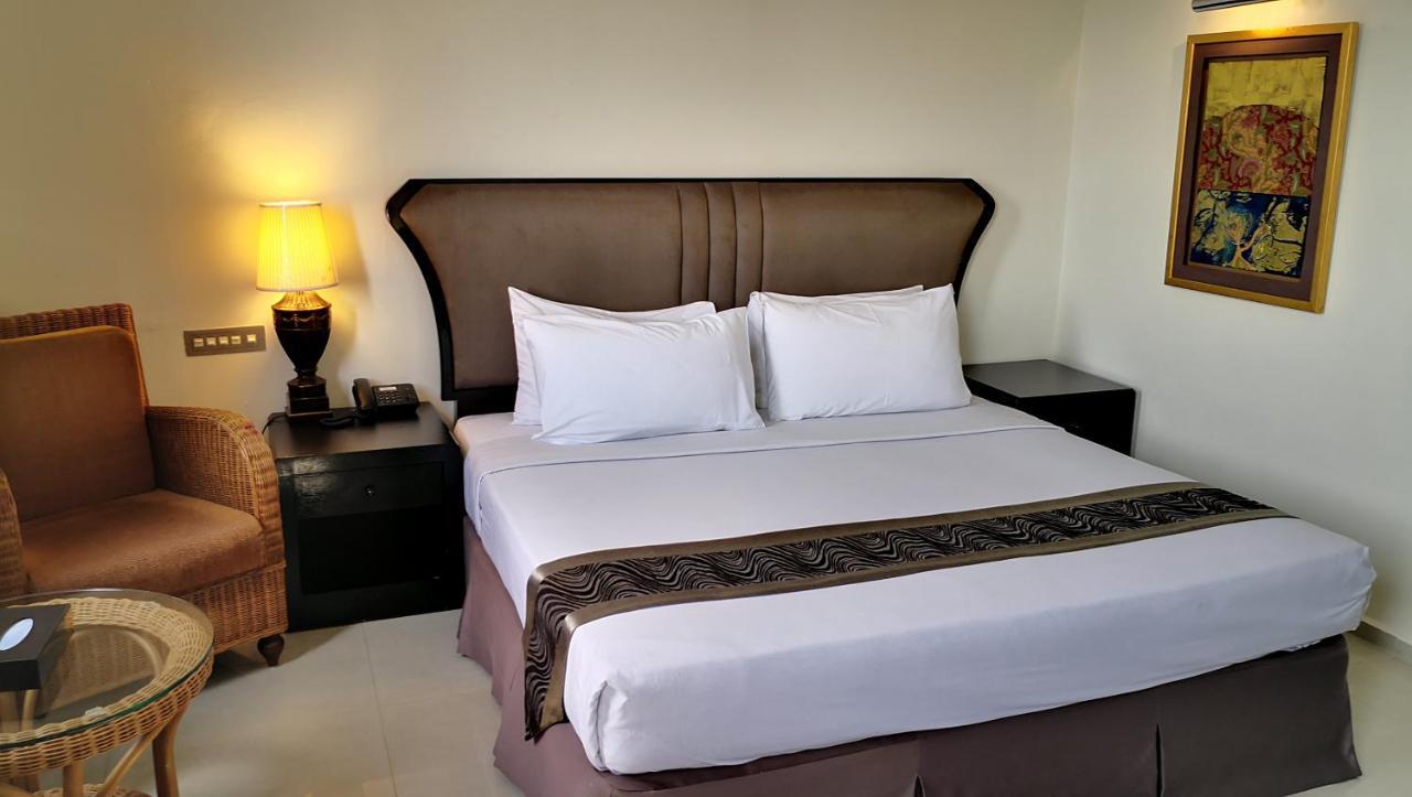 Good Hope Hotel Скудай Екстериор снимка